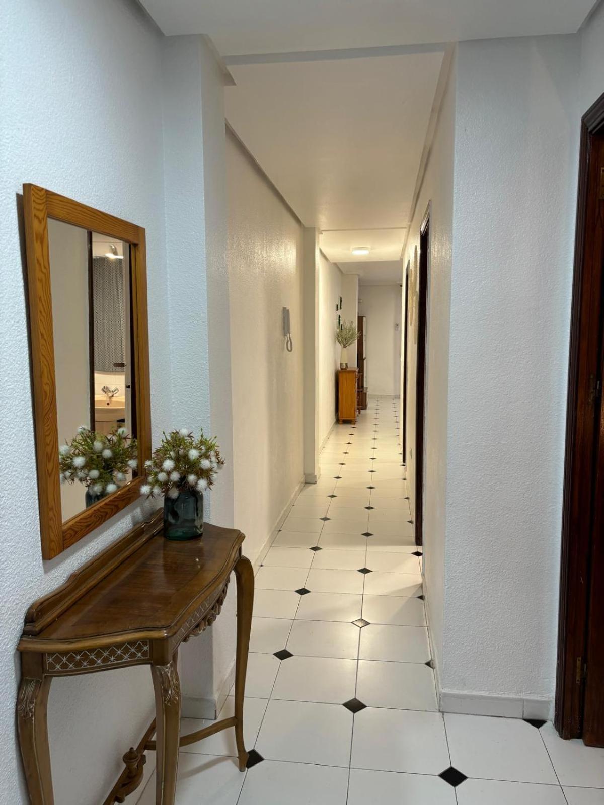 Просторная Квартира Рядом С Морем В Хорошем Районе Appartement Torrevieja Buitenkant foto